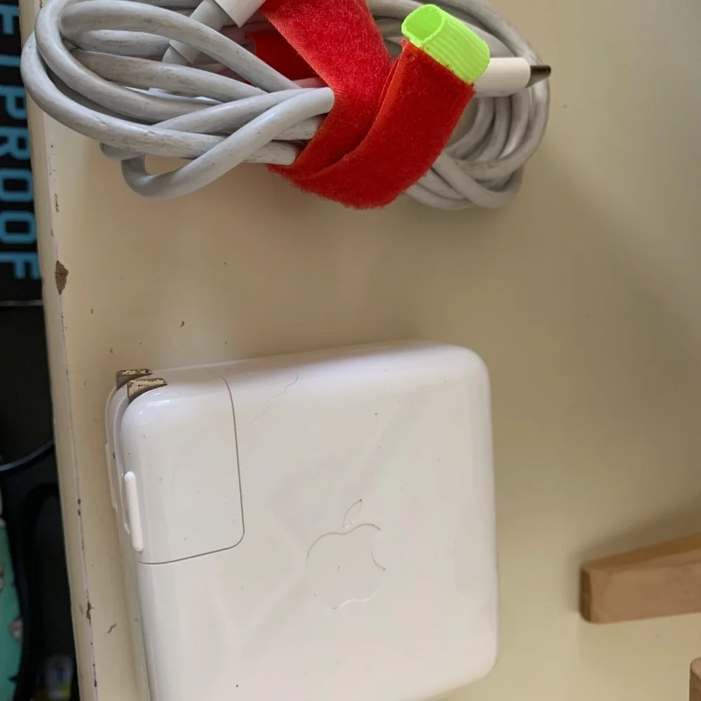 Apple Computer - Picture 5 of 6